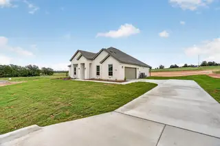 New construction Single-Family house 504 Clifton Ct, Springtown, TX 76082 plan McKinley V - image