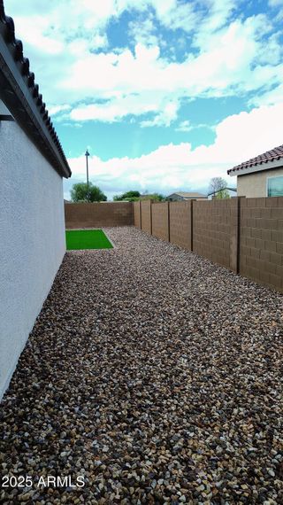 New construction  house 17500 N Toledo Ave, Maricopa, AZ 85138 plan Lily Plan 2566 - image