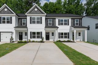 New construction house 628 Farcroft Trl, Roebuck, SC 29376 plan 1808 Townhome - image