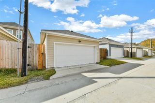 New construction Single-Family house 2511 S Houston Ave, Pearland, TX 77581 plan Sloan-C - image