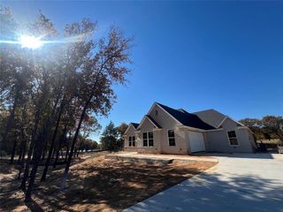 New construction Single-Family house 1053 Llano Wy, Poolville, TX 76487 plan The Longview - image