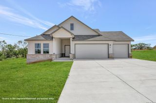 New construction Single-Family house 104 Greeley Dr, Floresville, TX 78114 plan Esparanza - image