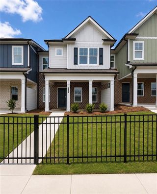 New construction Townhouse house 3269 Lake Carlton Rd Sw, Loganville, GA 30052 - image