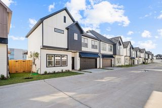 New construction Single-Family house 6702 Metro Blvd, Unit 4, Houston, TX 77083 - image