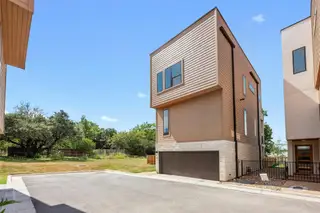 New construction Single-Family house 6821 Wolfcreek Pass, Unit 2, Austin, TX 78749 - image