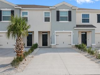 New construction Townhouse house 3503 Marigold Patch Ct, Plant City, FL 33565 - photo