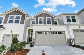 New construction Townhouse house 7038 Levelcross Lane, Charlotte, NC 28269 Claymore- photo