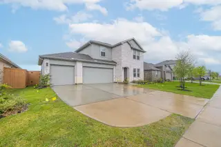 New construction Single-Family house 452 Lampasas Trl, Dayton, TX 77535 plan Plan E40R - image
