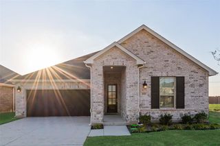 New construction Single-Family house 2020 Beeflower St, Celina, TX 75009 plan Elinor II - image