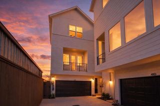 New construction Single-Family house 412 N Stiles St, Houston, TX 77011 - image