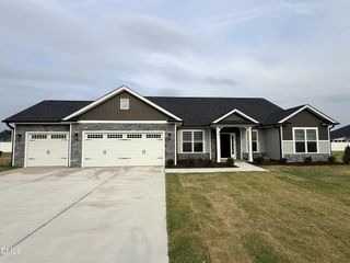 New construction  house 102 Manchester Ct, La Grange, NC 28551 plan 3040 - image