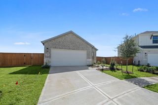 New construction Single-Family house 1806 Glacier Gorge Trl, Dayton, TX 77535 - image