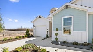 New construction Townhouse house 130-B Harrison Xing, Uhland, TX 78640 - image