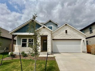 New construction Single-Family house 192 Coopers Hawk Cres, Cedar Creek, TX 78612 plan The Pearl (452) - image