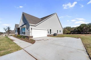 New construction Single-Family house 136 Oak Grove Wy, Springtown, TX 76082 plan Bluebonnet SE - image