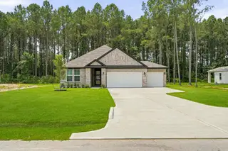 New construction Single-Family house 1343 Coastal Dr, Dayton, TX 77535 plan Carlsbad - image
