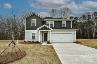 New construction Single-Family house 2094 Sunflower Cir, Newton, NC 28658 plan Chatham - image