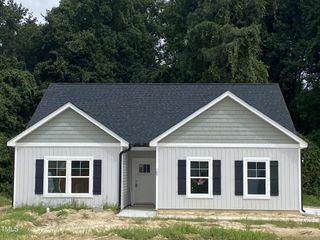 New construction Single-Family house 105 Chester Pl, Pikeville, NC 27863 plan Hayes - image