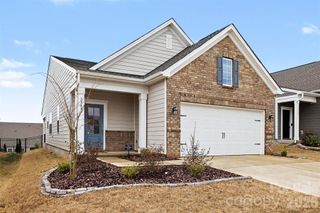 New construction Single-Family house 1709 Otter Perch Ln, Fort Mill, SC 29715 - image