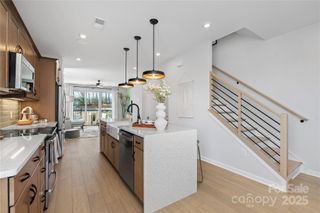 New construction Townhouse house 5723 Castlerea Dr, Charlotte, NC 28217 - photo