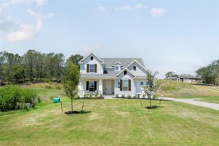 New construction Single-Family house 104 Bateleurefrey Cv, Cedar Creek, TX 78612 - image