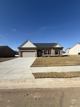 New construction Single-Family house 180 Watershed Ct, Ashland City, TN 37015 - image
