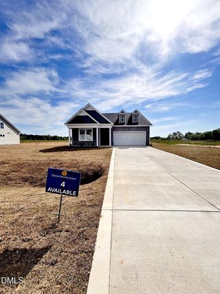 New construction Single-Family house 82 Maverick Ln, Dunn, NC 28334 - image