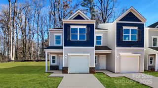New construction Townhouse house 5620 Ringneck Rd, Charlotte, NC 28216 - image