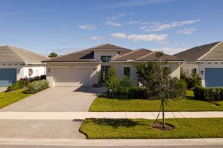 New construction Single-Family house 12144 Waterstone Cir, Palm Beach Gardens, FL 33412 - image