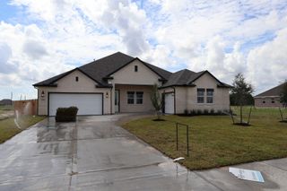 New construction house 11406 Old Fashion Cir, Mont Belvieu, TX 77535 plan Austin - image