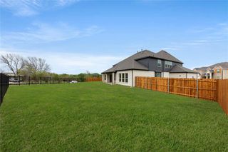 New construction Single-Family house 932 Pilatus Ln, Fate, TX 75087 plan Hillcrest 2F (w/Media) - image