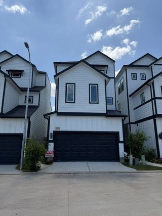 New construction Single-Family house 1609 Regents Gate Rd, Houston, TX 77055 - image