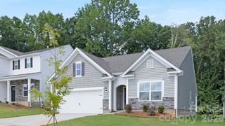 New construction Single-Family house 50 Ridgehaven Dr, Waynesville, NC 28786 - image
