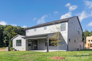 New construction Single-Family house 16033 Watts Creek Dr, Huntersville, NC 28078 plan Everett Elevation C - image