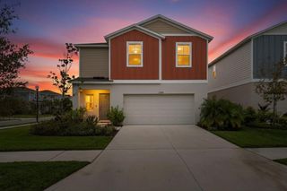 New construction Single-Family house 12908 Hawkstone Trail Blvd, Lithia, FL 33547 - image