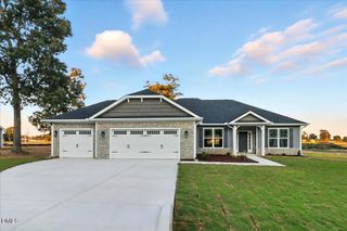 New construction Single-Family house 16 Leslie Ct, Middlesex, NC 27557 plan 1826 - image