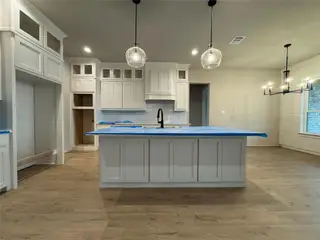 New construction Single-Family house 136 Chapowits, Godley, TX 76044 plan The Longview - image