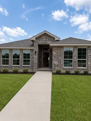 New construction Single-Family house 1422 Quail Creek Dr, Cleburne, TX 76033 plan Belford - image