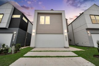 New construction Single-Family house 13105 Moncloa Dr, Houston, TX 77047 - image