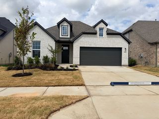 New construction Single-Family house 17257 Oxborough Dr, Fort Worth, TX 76247 plan Valor - image