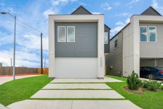 New construction Single-Family house 3003A Ventas Dr, Houston, TX 77047 - image