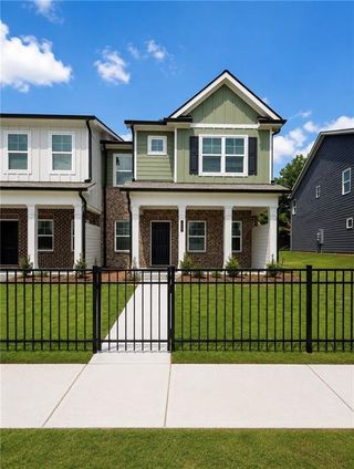 New construction Townhouse house 3277 Lake Carlton Rd Sw, Loganville, GA 30052 - image
