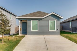 New construction Single-Family house 5907 Remember Wy, Von Ormy, TX 78073 - image