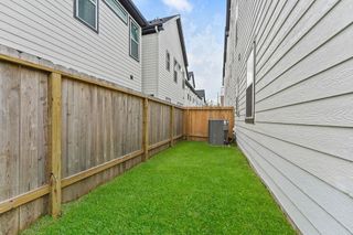 New construction  house 1204 Highland Row Ln, Houston, TX 77091 plan 9381 - image