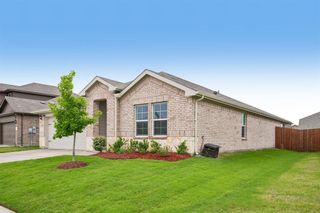 New construction Single-Family house 3924 Pinebluff Ln, Princeton, TX 75407 plan X40I Texas Cali - image
