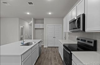 New construction house 15538 Doublecreek Dr, San Antonio, TX 78253 plan Hawthorne - 1802 - image