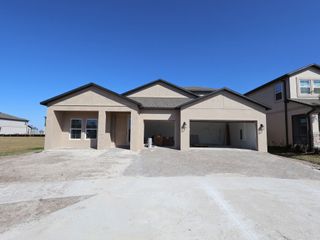 New construction Single-Family house 5904 Neem Ct, Lakeland, FL 33811 plan Barcello Bonus - image