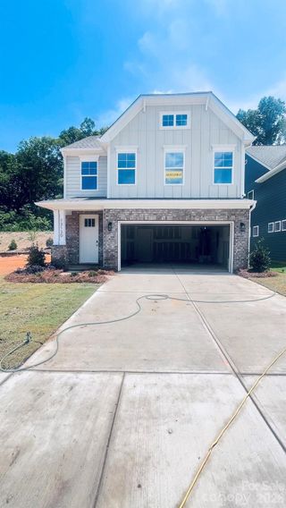 New construction Single-Family house 13130 Foxberry Rd, Charlotte, NC 28213 plan Clayton - image