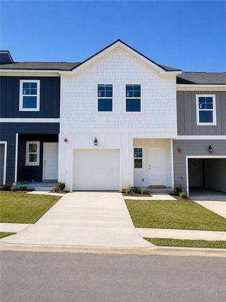 New construction Townhouse house 1378 Riverstone Rd, Unit 93, Jonesboro, GA 30238 - image