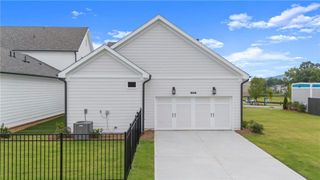 New construction Single-Family house 1052 Eastman Ct, Hoschton, GA 30548 - image